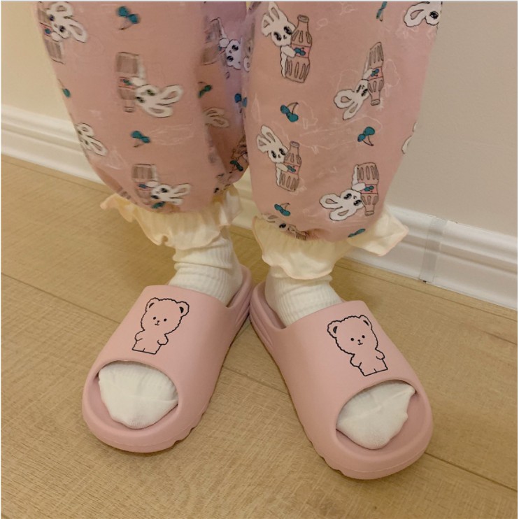 Dép bánh mì thông hơi ulzzang 4 màu hình gấu 2021 MINN SHOES (D42)