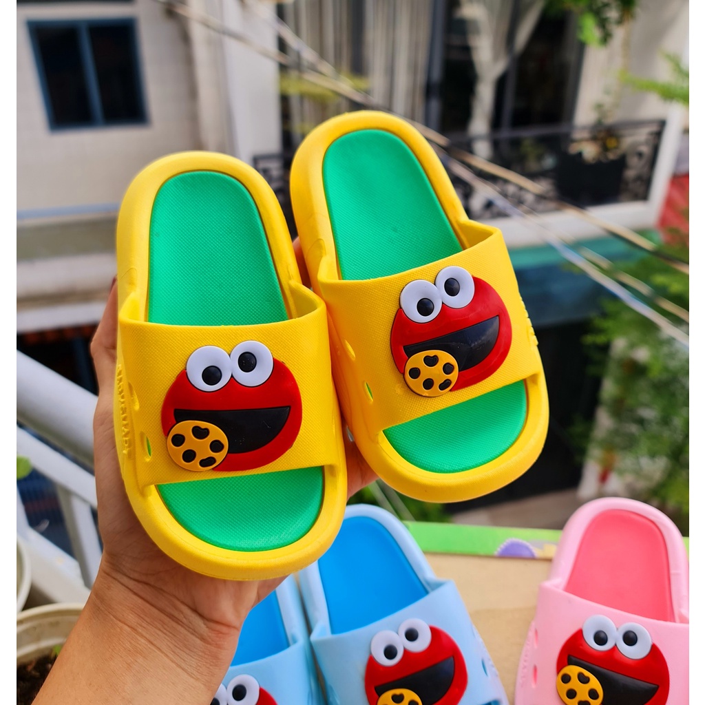Dép bánh mì cho bé hình bọ cánh cam dễ thương chất liệu cao su siêu mềm