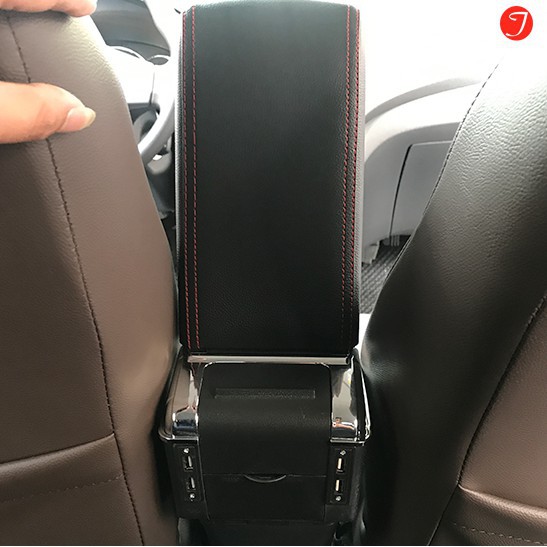 [GIÁ HỦY DIỆT] Tỳ tay Toyota WIGO NHỰA màu đen có 2 ngăn đựng và 7 cổng cắm usb tiện dụng Khôi Nguyên Auto