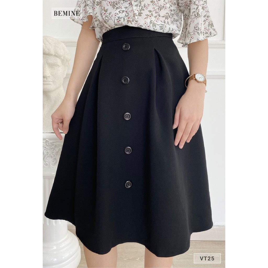 Chân váy công sở thiết kiết xòe đính nút dọc BEMINE VT25DEN | BigBuy360 - bigbuy360.vn
