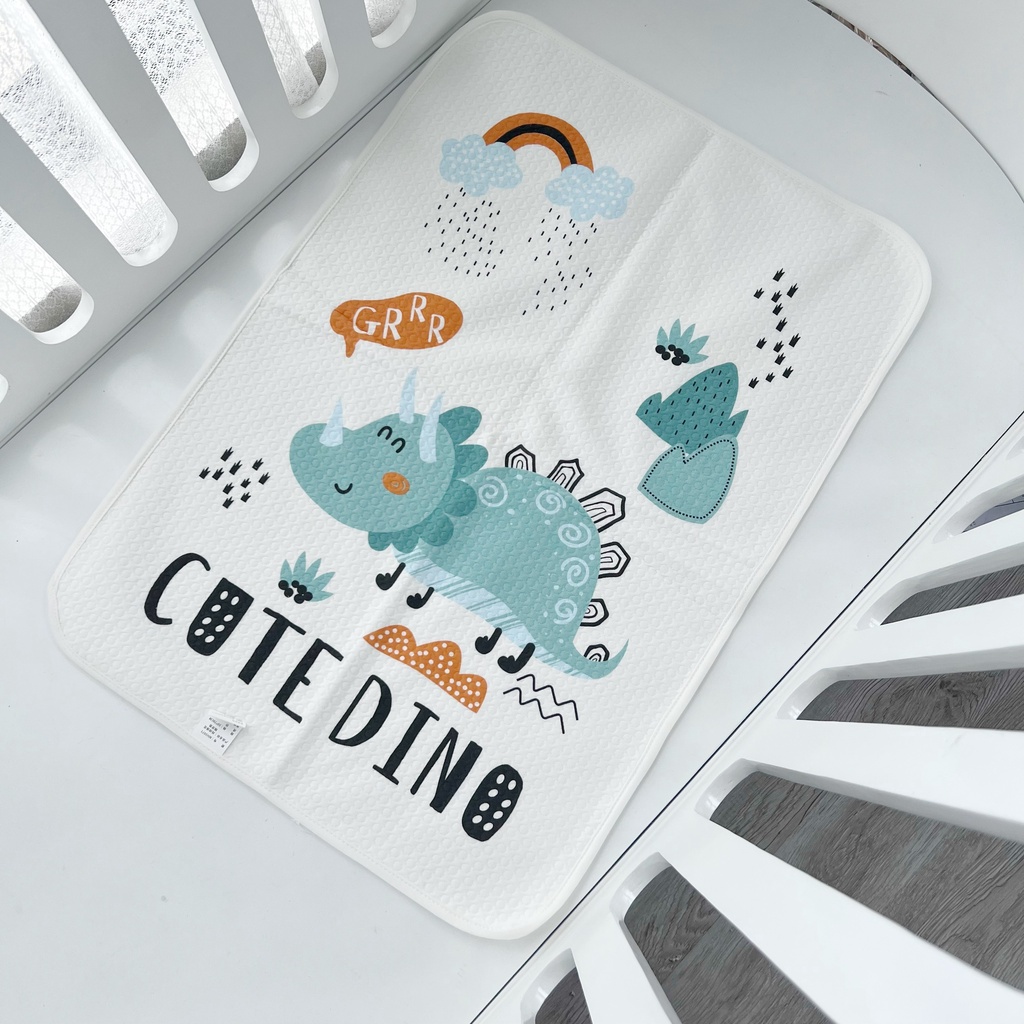 Lót chống thấm bảo vệ bề mặt đệm nôi, cũi sợi Cotton 4D có in hình ngộ nghĩnh cho bé | Tấm lót chống thấm