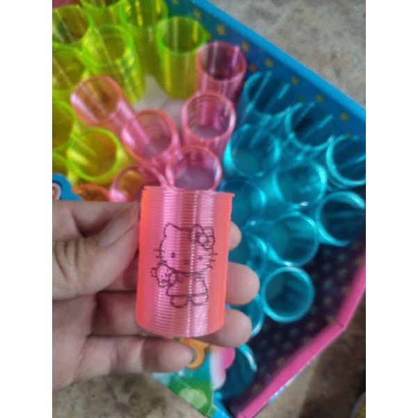 10 chiếc lò xo phát sáng dạ quang cho bé, trang trí derco phát sáng ban đêm