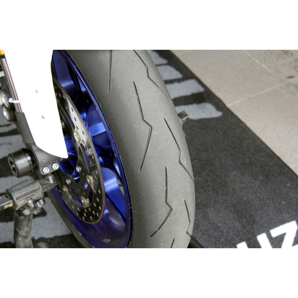 Vỏ Pirelli Diablo Supercorsa SC2 V3 120/70 R17  và 190/55 R17