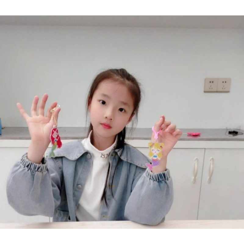 SỈ: THÙNG GỒM 20 HỘP TỰ LÀM MÓC KHÓA NHỰA  ĐÍNH HẠT ĐÁ 5D LẤP LÁNH DIY (Đính hạt  lên charm nhựa acrylic), có clip