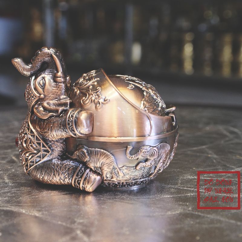Gạt tàn thuốc lá bằng hợp kim kẽm mạ đồng sang trọng và cao cấp, Gạt tàn thuốc lá hình độc lạ cao cấp