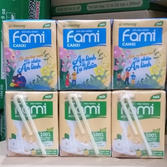 Sữa đậu nành Fami canxi Vinasoy lốc 6 hộp x 200ml