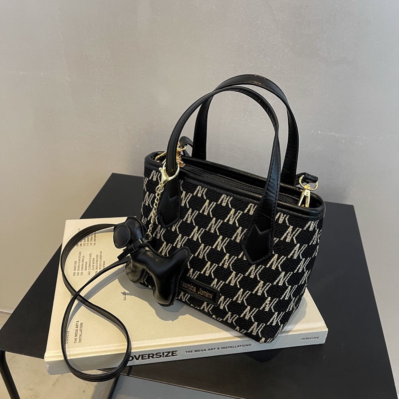 Túi xách tay đeo chéo IELGY in họa tiết chữ cái đáng yêu thời trang dành cho nữ