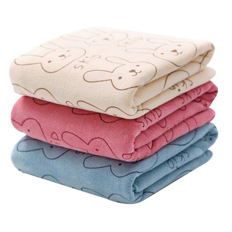 Khăn tắm họa tiết dễ thương cho trẻ em