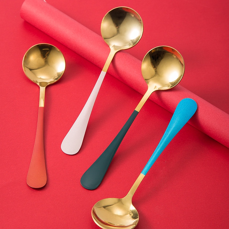 Muỗng ăn bằng chất liệu thép không gỉ