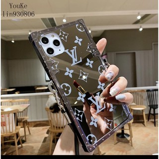 Ốp vuông L V kèm dây đeo IPhone 6/7/8:6p/7p/8p/X/Xsmax/11/11promax/12/12pro/12promax/13/13pro/13promax