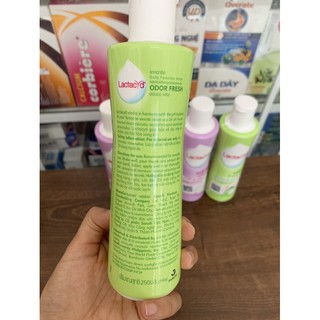 Dung dịch vệ sinh Lactacyd (chai lớn 250ml)