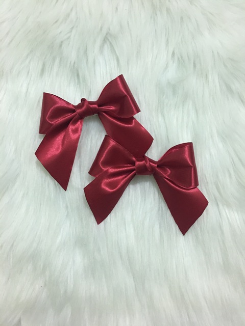 Kẹp cột nơ đơn giản