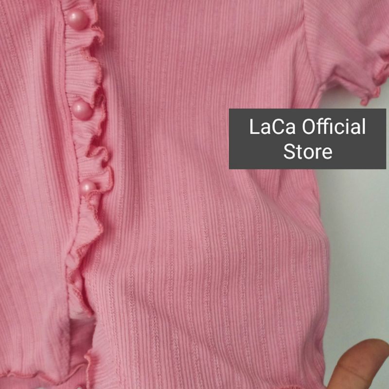 Áo Croptop Len Gân Motoghi Cổ V Bèo 3 Cúc Hot