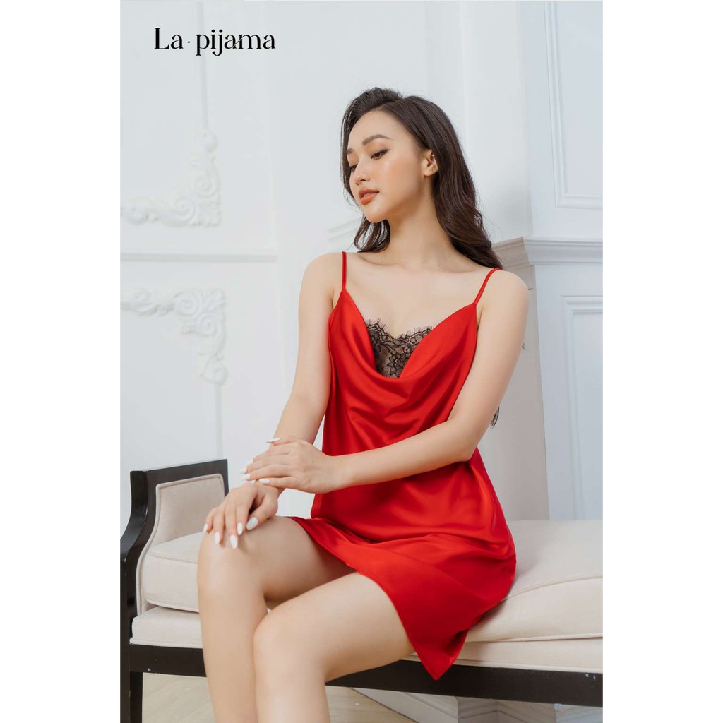 Bộ Đồ Ngủ Lụa Cổ Sóng Nhún Vai Bèo Điệu Đà Lapi BDN20