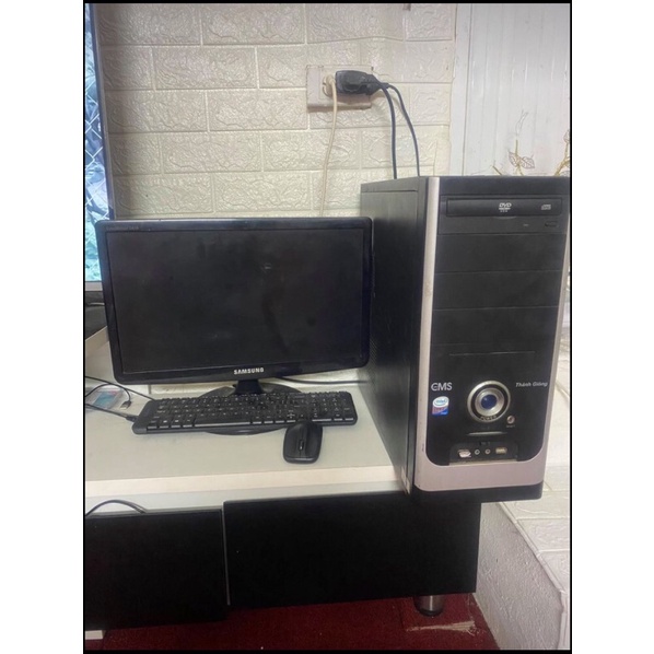 thanh lý 1 bộ vi tính và 2 cây vi tính văn phòng còn sử dụng tốt