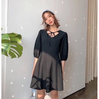 JANET STUDIO • (Sale 50%) Đầm cổ tim thắt dây đen