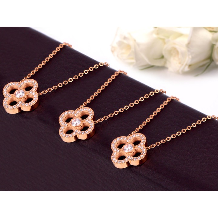 DÂY CHUYỀN TITAN HOA L V ĐÍNH ĐÁ TN177 siêu đẹp, bền màu, chuẩn thời trang