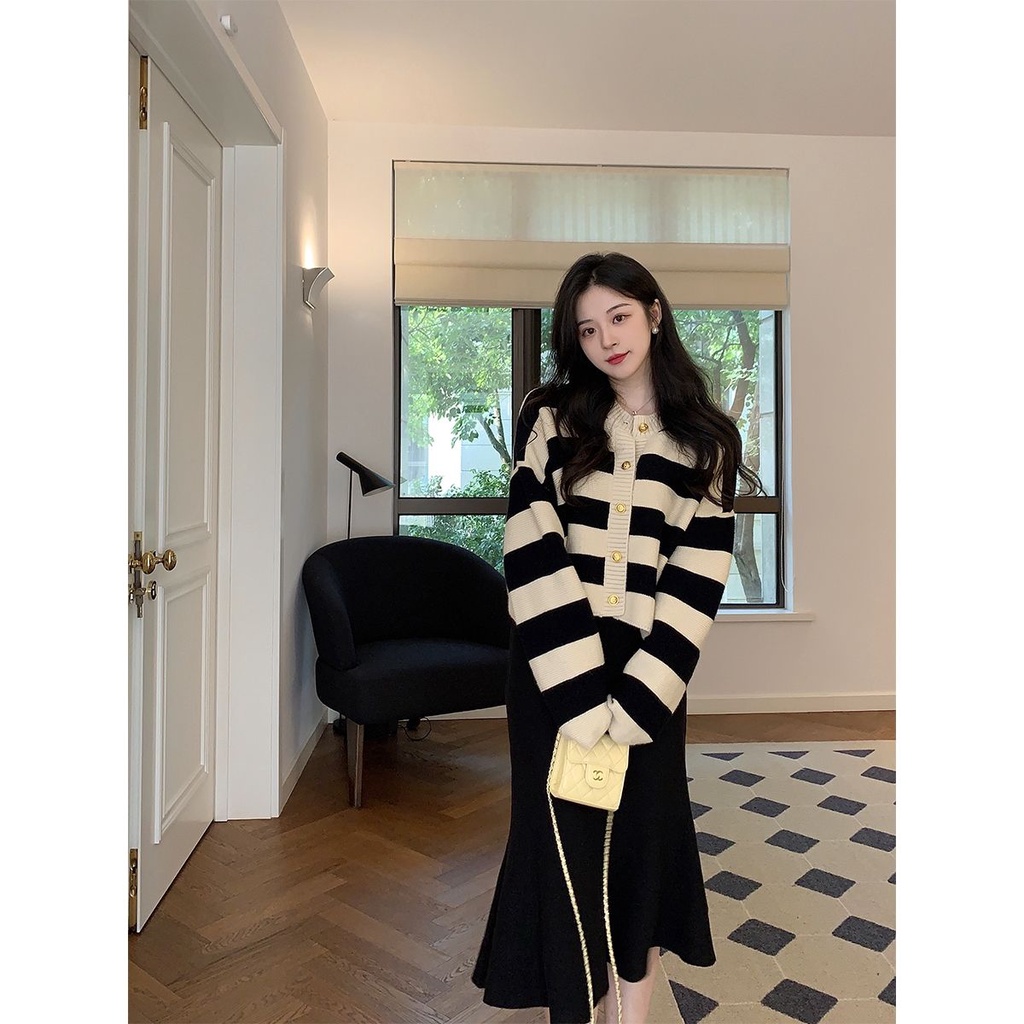 Áo croptop tay dài  áo len kiểu nữ Áo Khoác Cardigan Dệt Kim Tay Dài Cổ Tròn Họa Tiết Kẻ Sọc Thời Trang Mùa Thu Phong Cách Hàn Quốc Cho Nữ