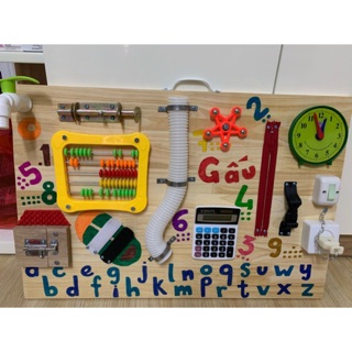 Busy board 40x60 gỗ thông thay tên bé theo yêu cầu