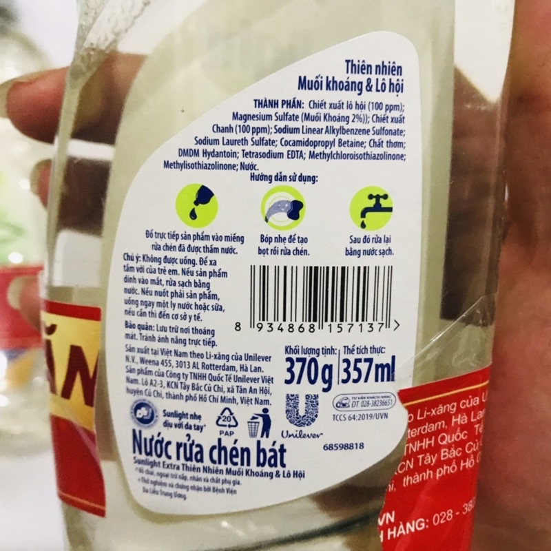 Chai nước rửa chén bát Sunlight 370g