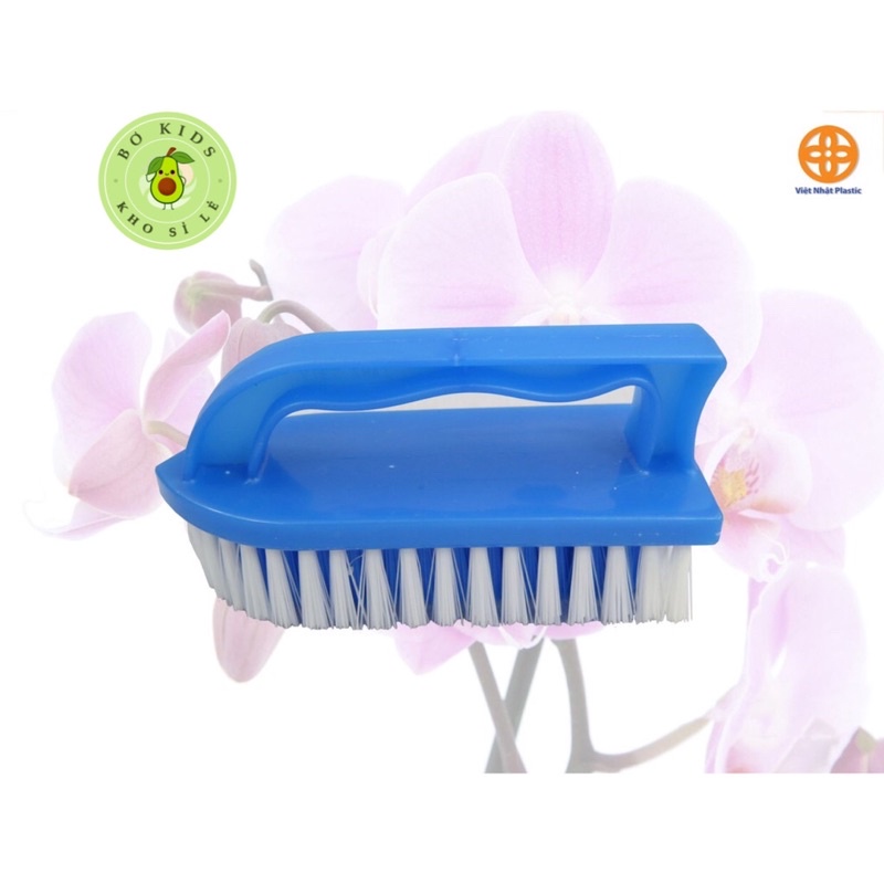 Bàn chải chà quần áo, giày dép có tay cầm Việt Nhật  đa năng, chà sạch mọi vết bẩn