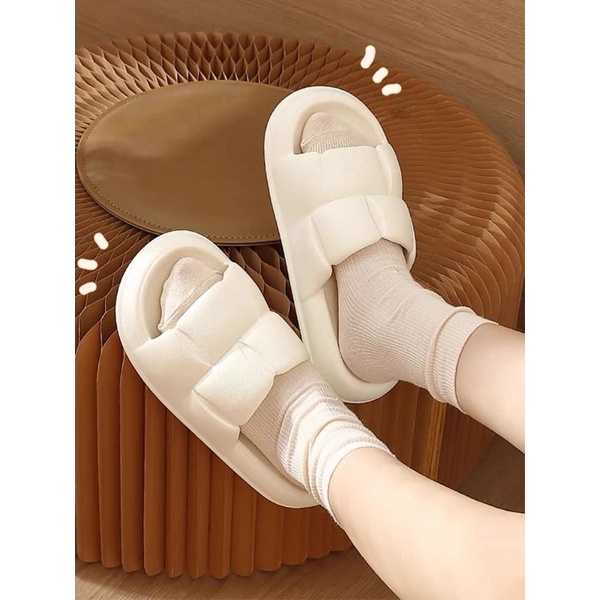 DÉP BÁNH MÌ UZANG QUAI PHỒNG