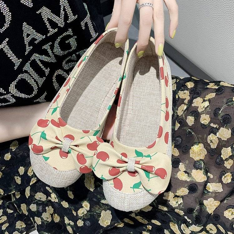 Giày Lười Đế Mềm Họa Tiết Dễ Thương | BigBuy360 - bigbuy360.vn