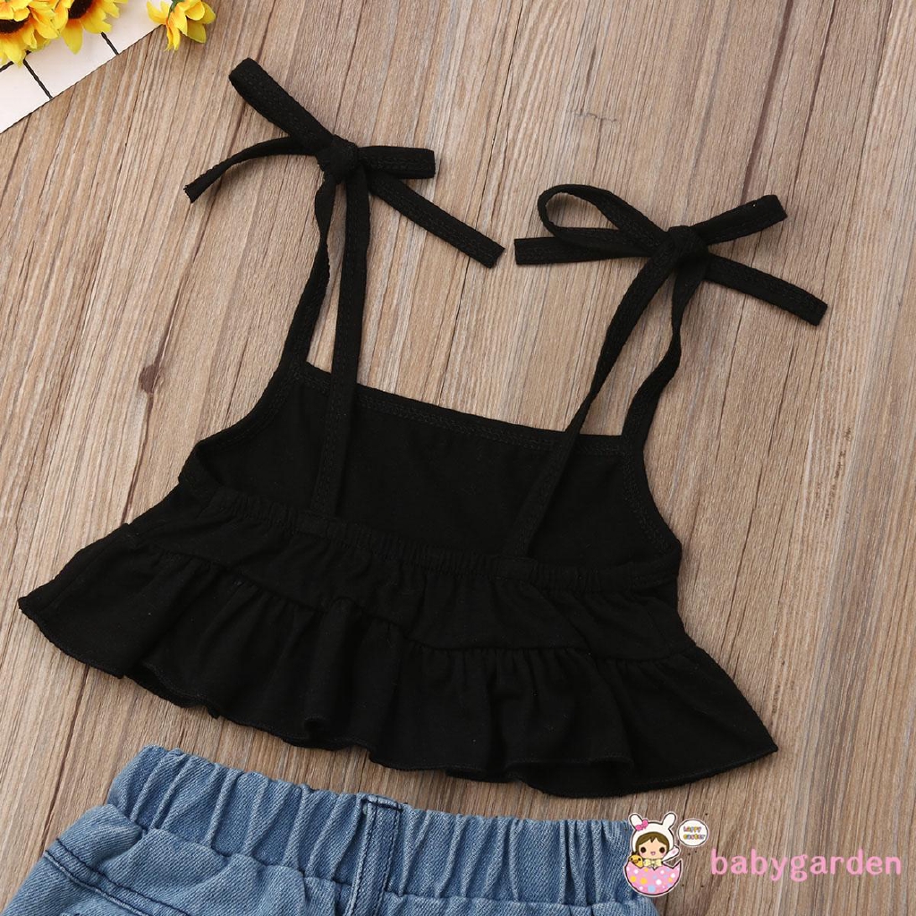 Áo thun sát nách + Quần jeans xẻ rách cá tính cho bé gái