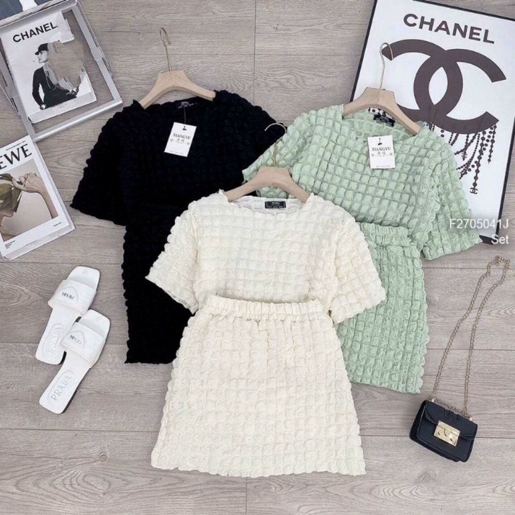 Set Áo Croptop Tay Ngắn - Chân Váy A Có Lót Trong Chất Xốp
