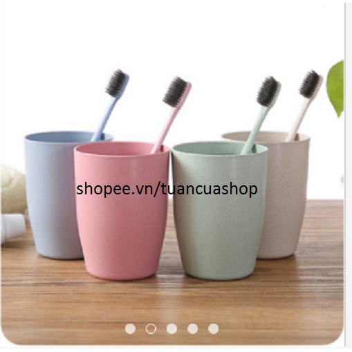 Cốc chịu nhiệt bằng nhựa