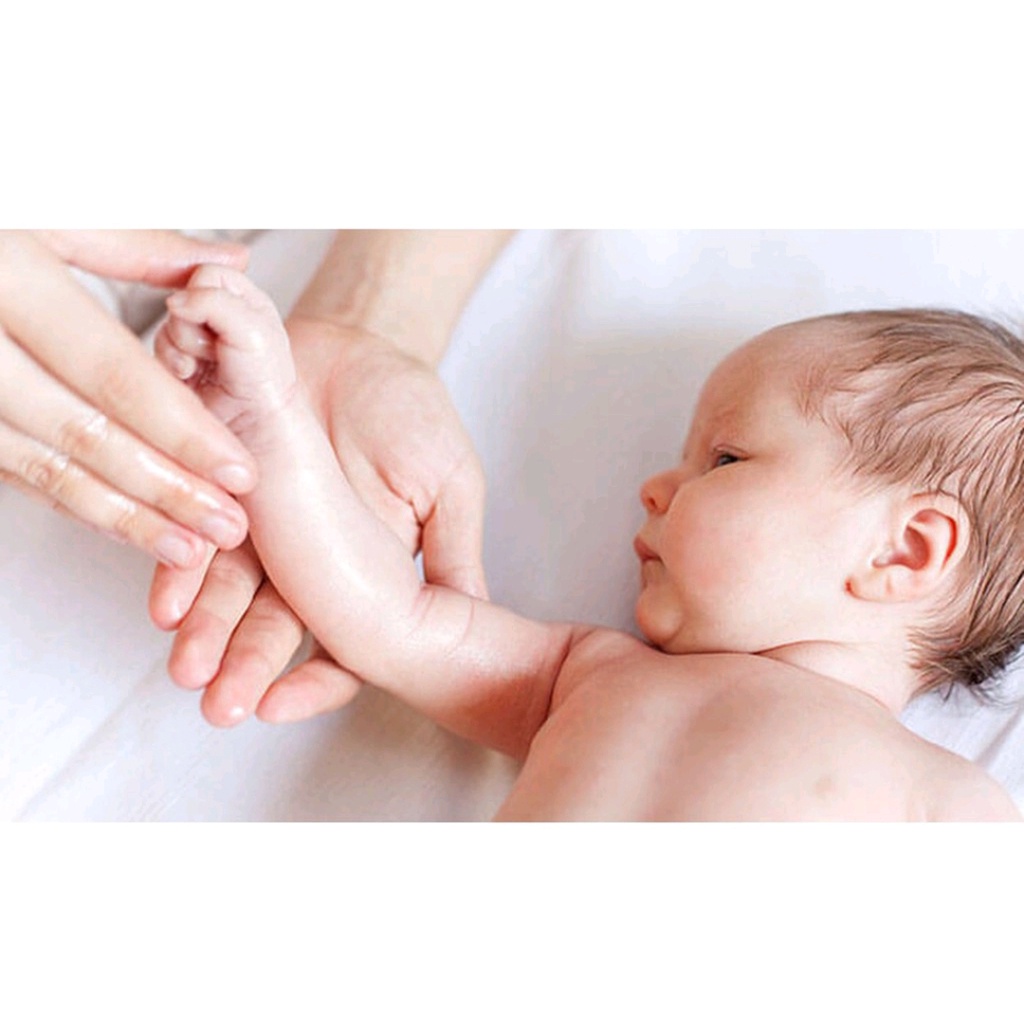 Dầu Dưỡng Ẩm Mát Xa  cho bé Johnson's Baby Oil 200ml