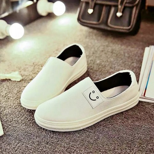 GIÀY LƯỜI SLIP ON MẶT CƯỜI ÊM CHÂN GIÁ TỐT | BigBuy360 - bigbuy360.vn