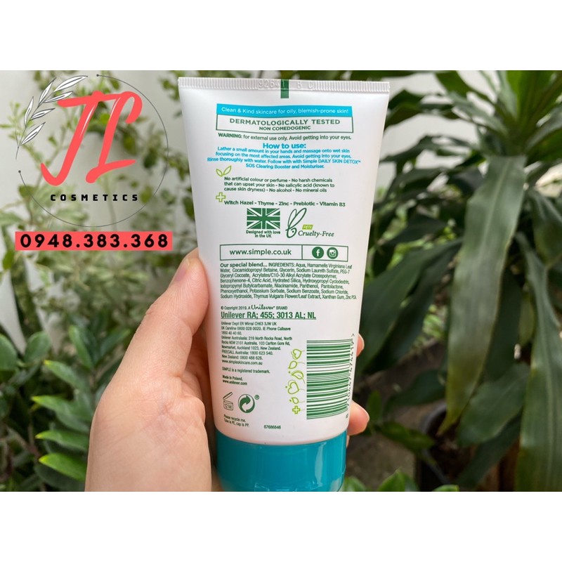 Sữa rửa mặt thải độc thanh lọc da Simple Daily Skin Detox Purifying Facial Wash 150ml