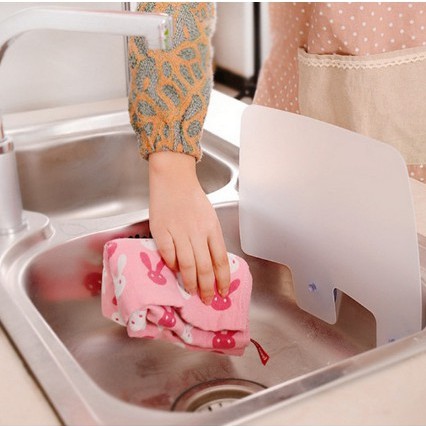 Vách Ngăn Nhựa Chống Văng Nước Từ Bồn Rửa Bát - Tấm chắn văng nước bồn rứa bát tiện lợi