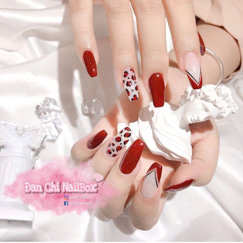 NailBox móng úp thiết kế sẵn Mẫu Beo Đỏ