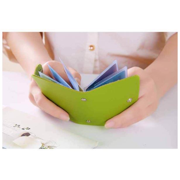 Ví đựng thẻ các loại có khóa bấm (đựng 24 thẻ)