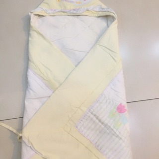 Mền ủ bé vào mùa lạnh