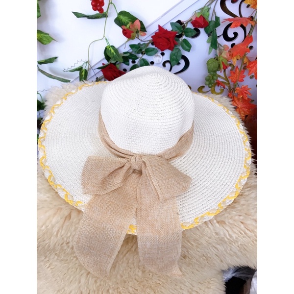 Nón cối vành to thắt nơ