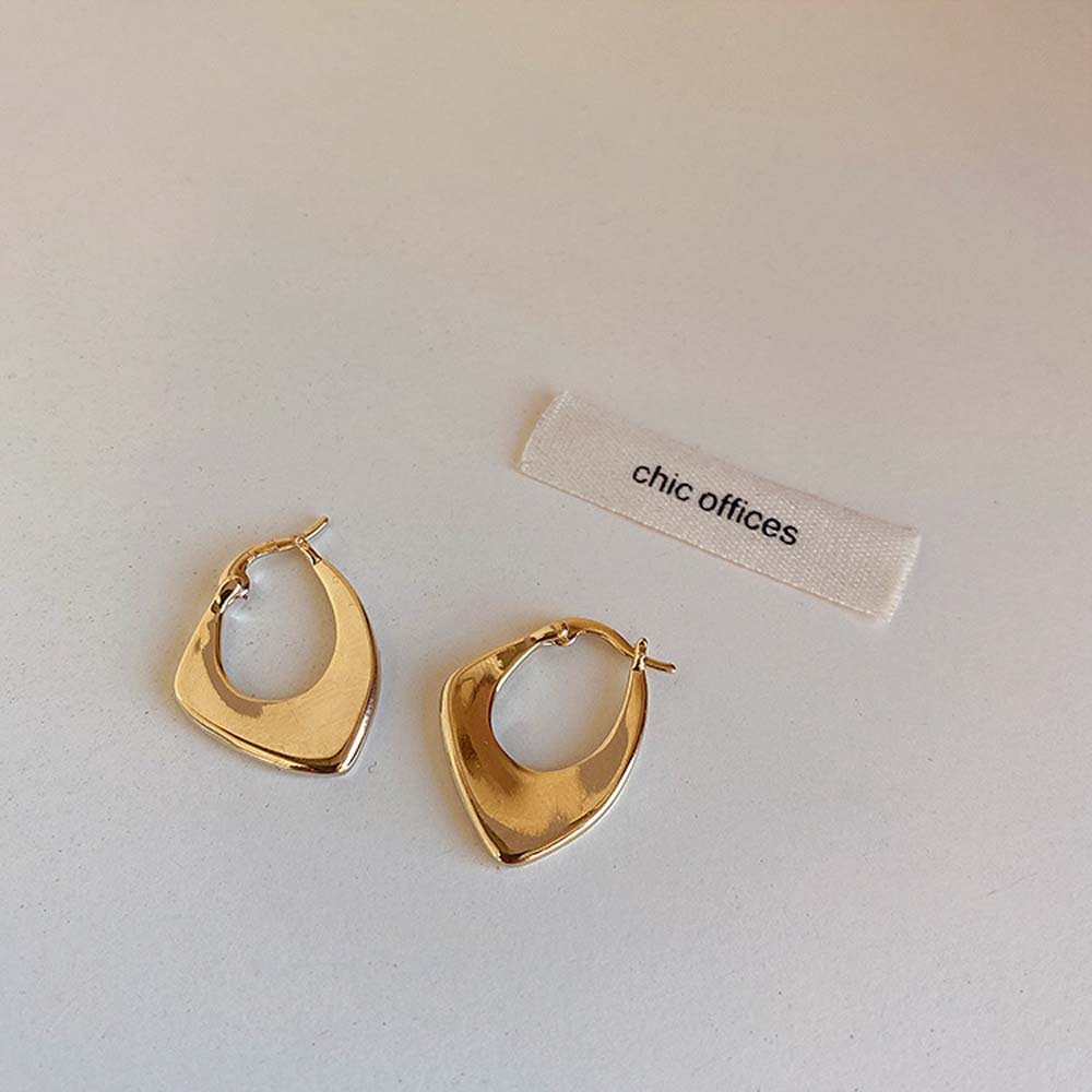 Khuyên Tai Nữ Trang Tạo Hình Độc Đáo