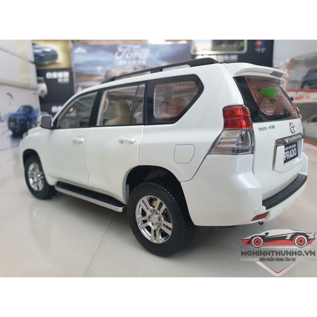 Xe mô hình Toyota Prado, tỉ lệ 1:18