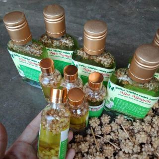 Tinh dầu tràm ngâm hoa nén
