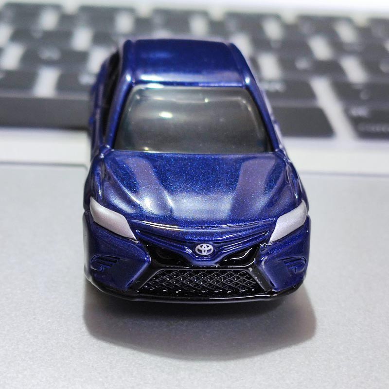 Xe ô tô mô hình Tomica Toyota Camry Sports 19 No.100 (Không hộp)