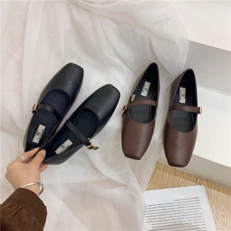 Giày bệt mũi vuông