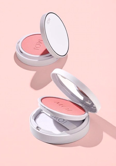 Set quà tặng gồm: Phấn nước, phấn má hồng và son môi của MOI | BigBuy360 - bigbuy360.vn