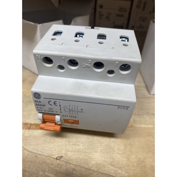 CB Chống giật  RCCB 4P 40A/300mA_ DCGE440/300
