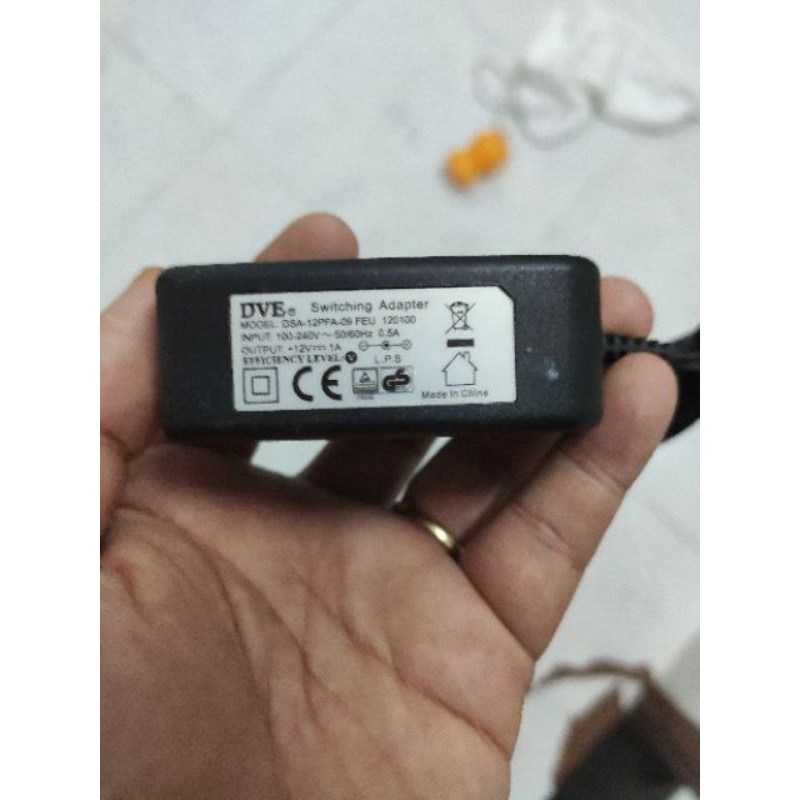 Adapter nguồn DVE 12V-1A