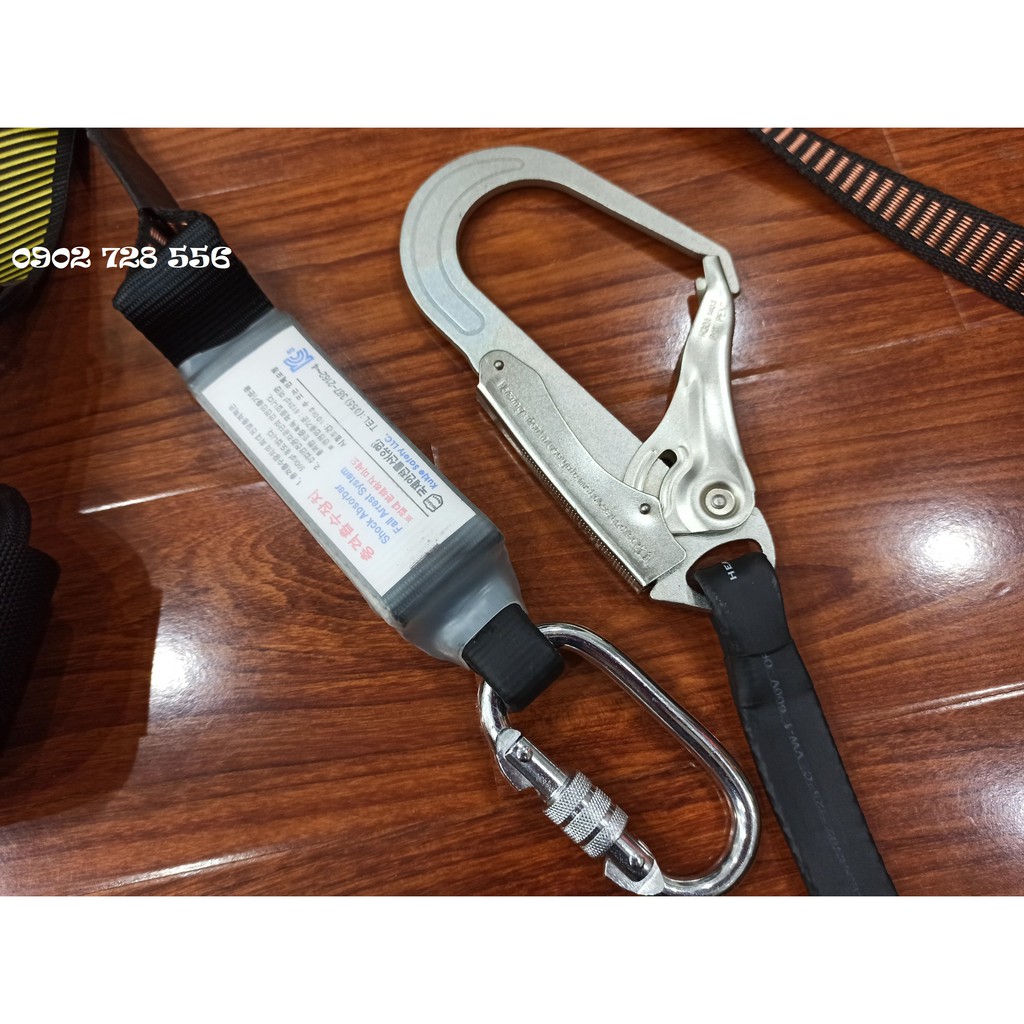 Dây đai an toàn bán thân 1 móc thép mạ Ni-Crom loại dây bẹ chống sốc Kukje Hàn Quốc-DATBT-GSKJ1MN (B) -hình thật