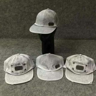 Mũ snapback