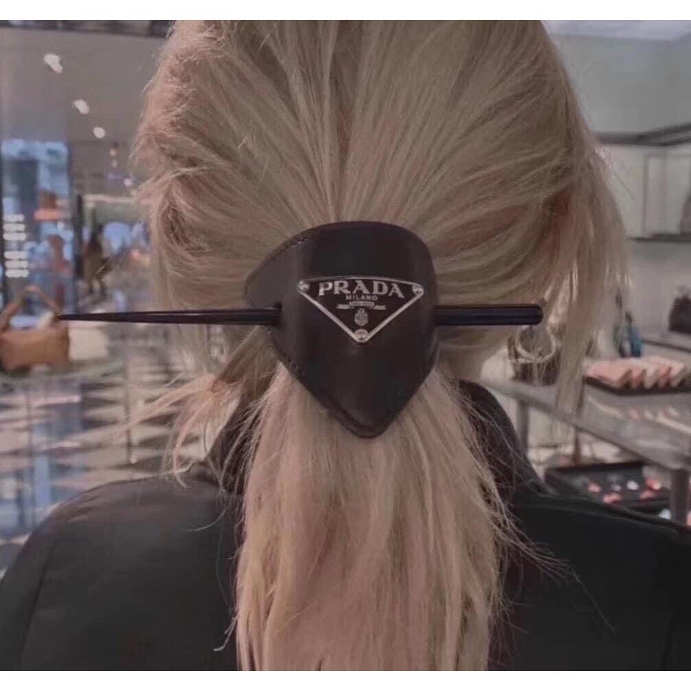[Ảnh Thật - Hàng New 2020] Trâm cài tóc Prada