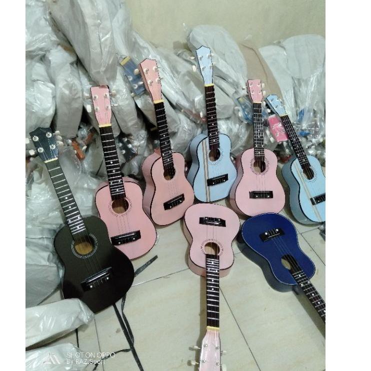 Đàn Ukulele Màu Hồng Dễ Thương Bdw.10Ap21, Có 4 Dây